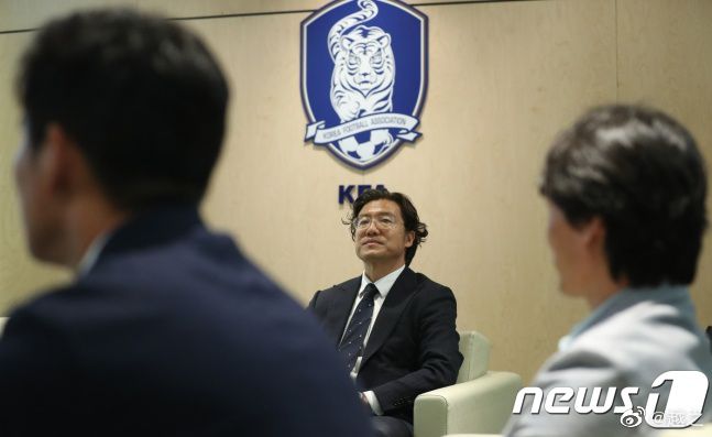 叶辰便道：行了，洪五去忙吧。